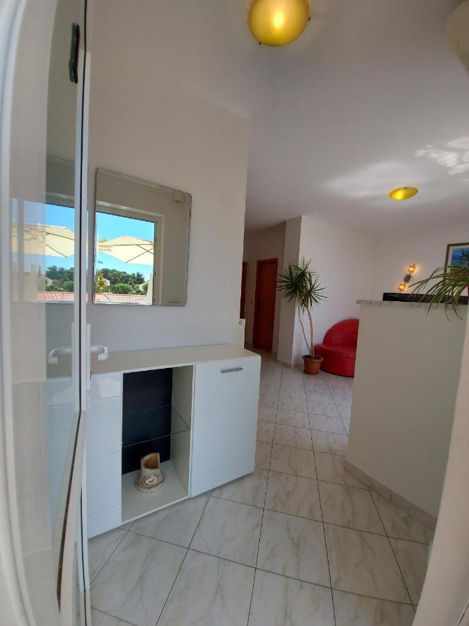 Sea & Honey Apartment Krk Town Bagian luar foto