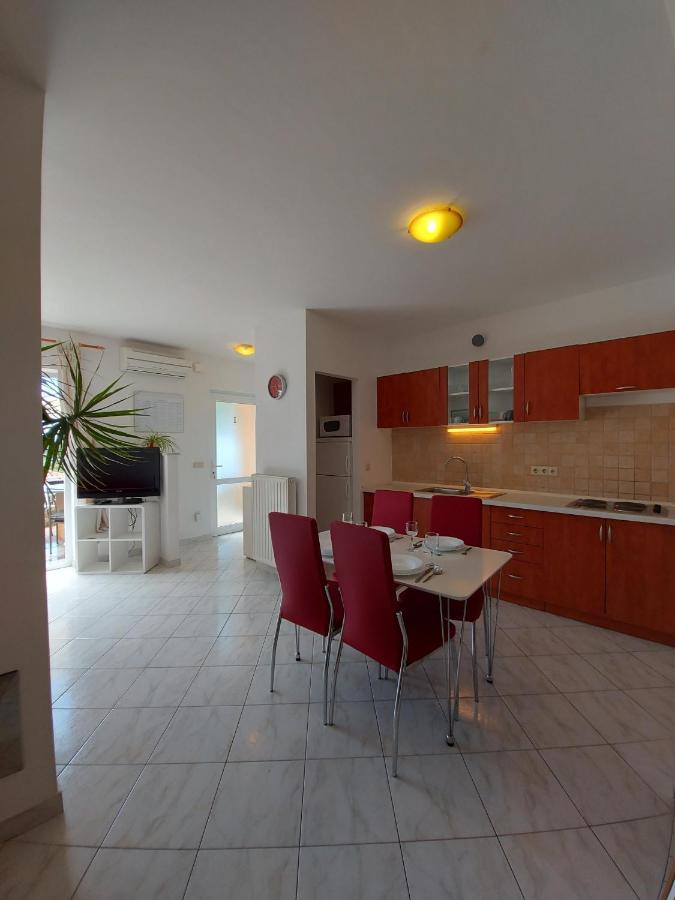 Sea & Honey Apartment Krk Town Bagian luar foto
