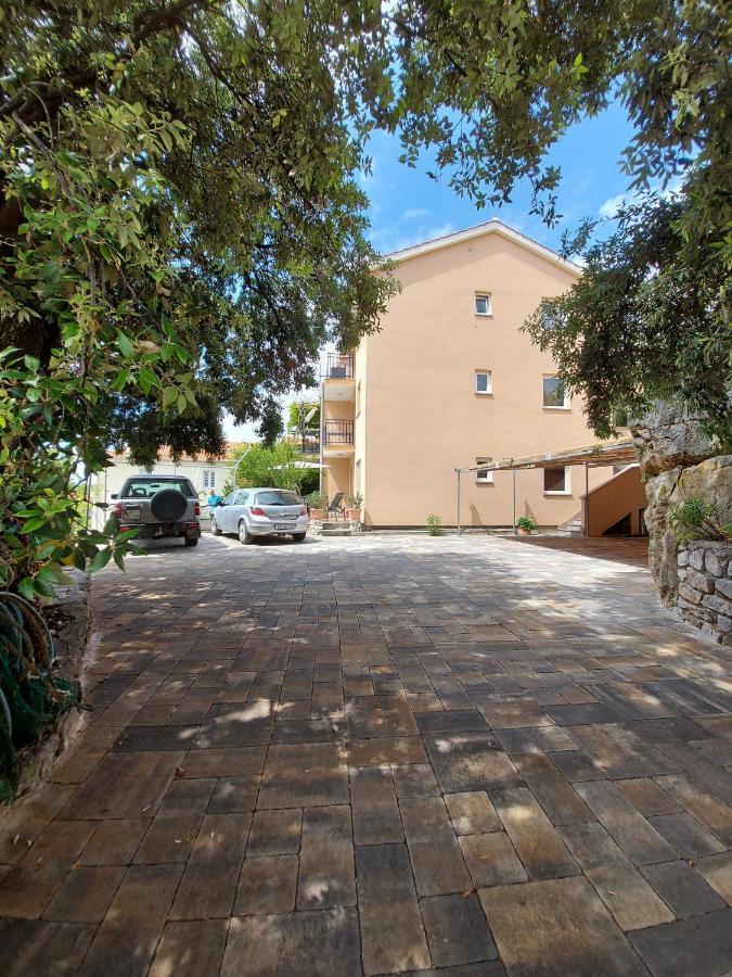 Sea & Honey Apartment Krk Town Bagian luar foto