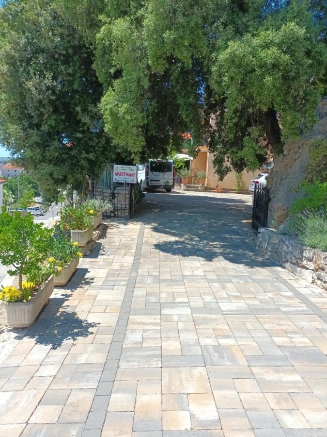 Sea & Honey Apartment Krk Town Bagian luar foto