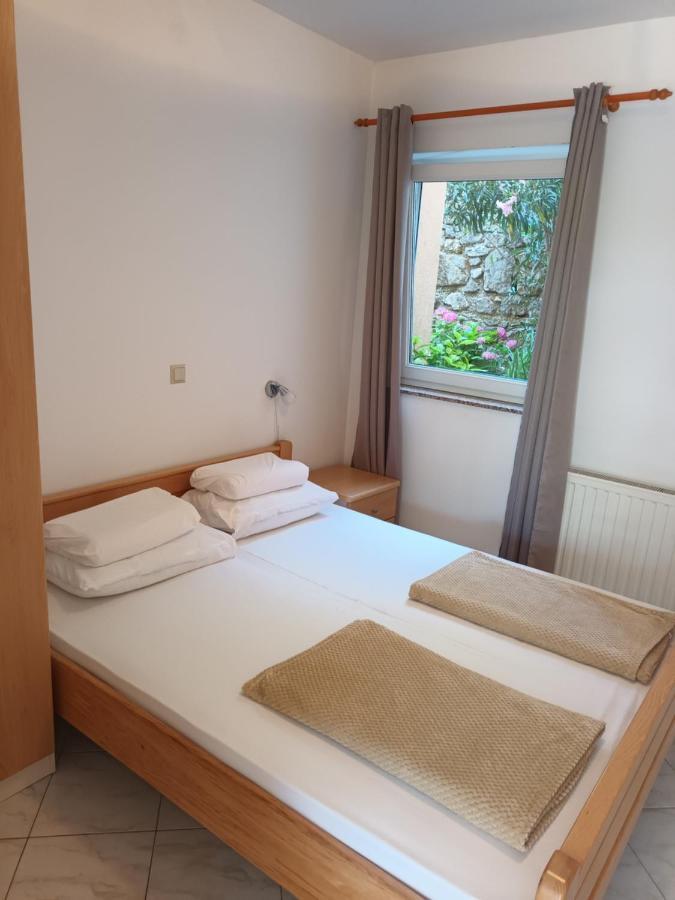 Sea & Honey Apartment Krk Town Bagian luar foto