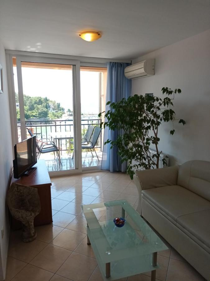 Sea & Honey Apartment Krk Town Bagian luar foto